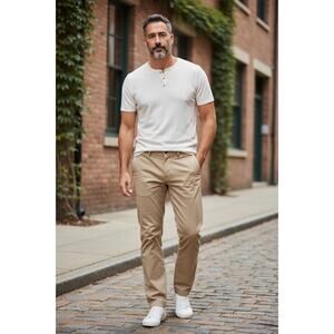 Levi’s Essential Chinos 29x30 NWT Khaki Tan Mid Rise Slim Straight Pants Mens